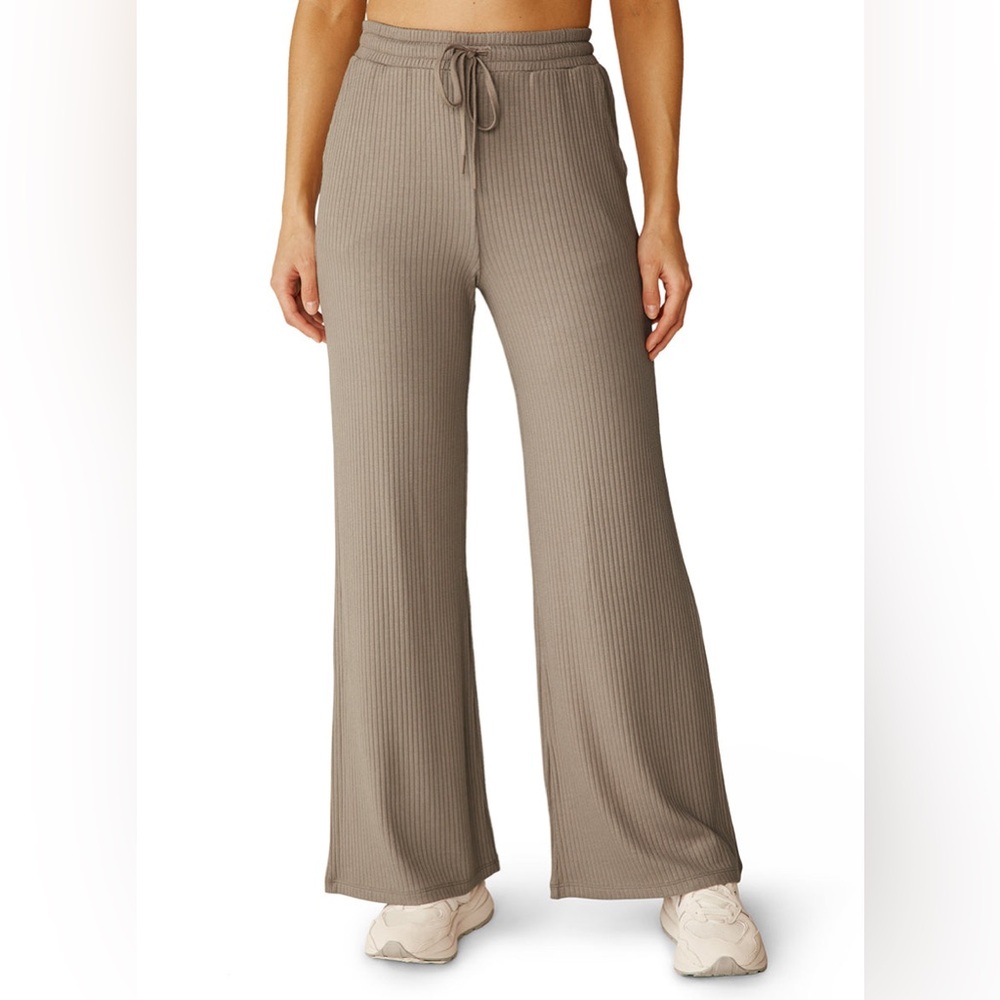Beyond Yoga Ribbed Well Traveled Wide-Leg Pants - Taupe / Birch